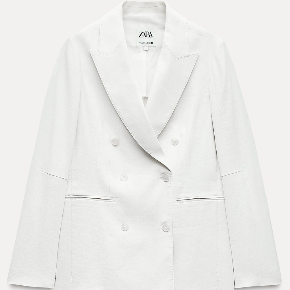 Stylish White Double-Breasted Blazer